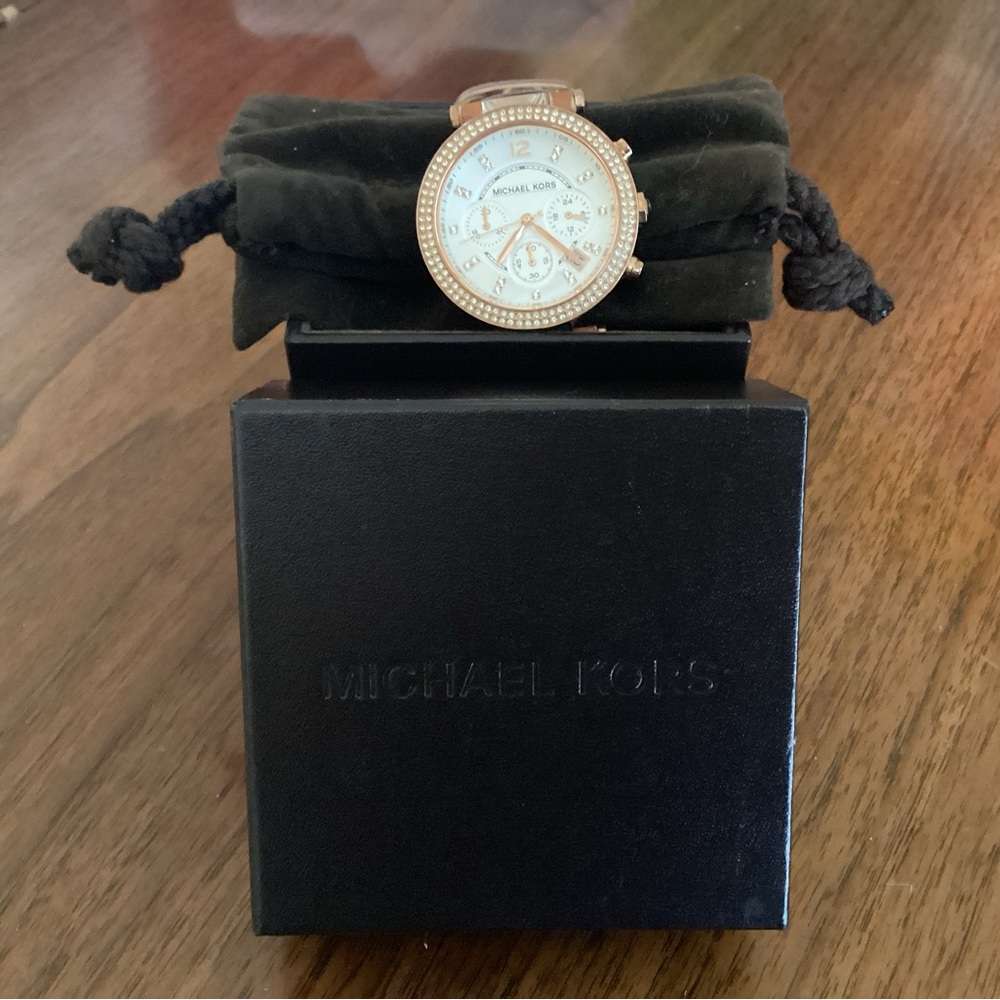 Authentic Michael Kors Parker Chronograph Quartz rose gold Dial Women’s Watch